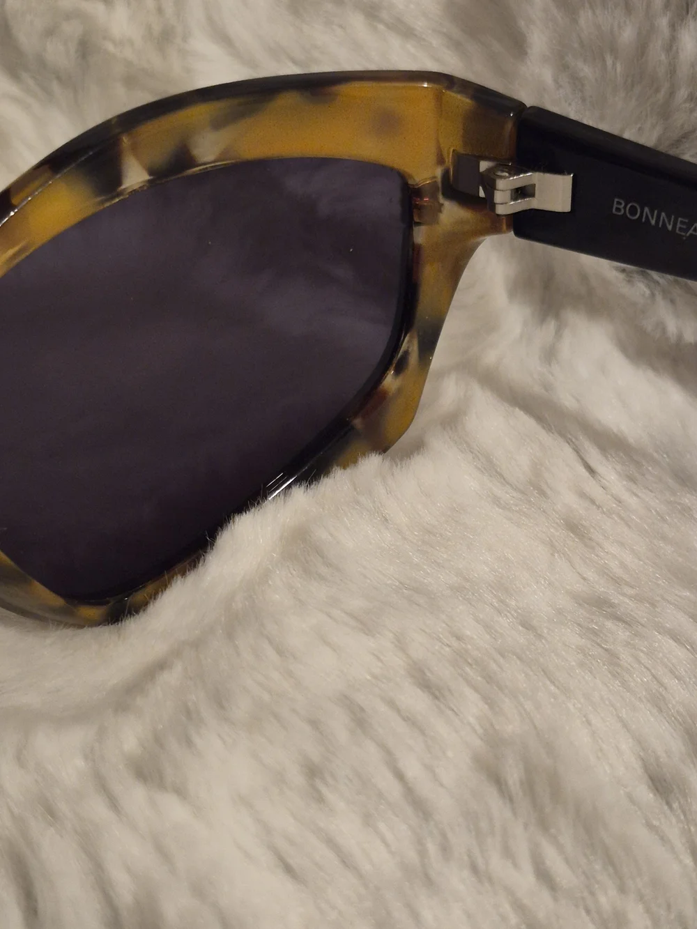 Vintage Bonneau 516 Italy Cat Eye Tortoise